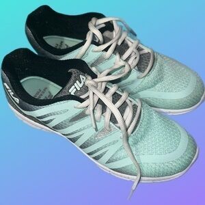 Women’s Fila size 8